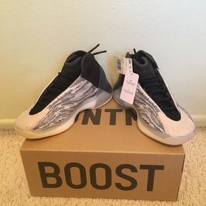 New Yeezy QNTM lifestyle